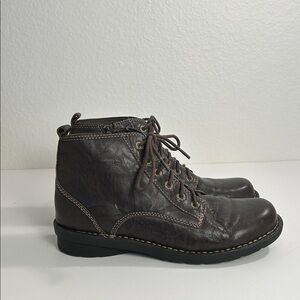 Clark’s Dark Brown Leather Bendables Size 8 WIDE Lace Up Ankle Boots